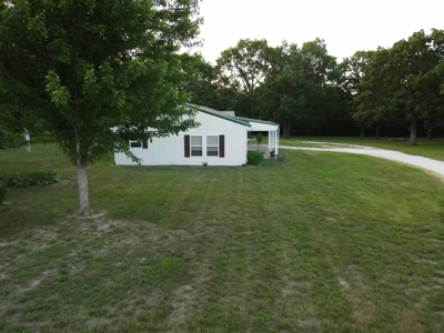 Home For Sale Stockton Missouri - image 3