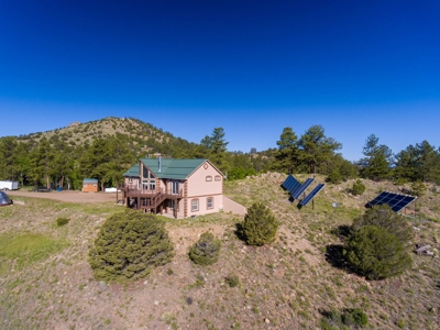 Luxury Off-Grid Home for Sale in Westcliffe Colorado - image 2