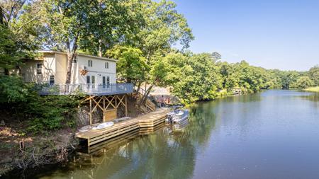 Lake Front Home on Lake Hamilton in Hot Springs AR - image 1