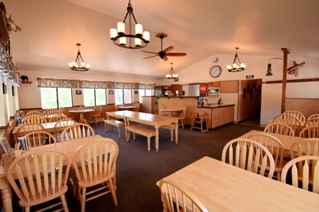 Prime Commercial Building Plus Residential Rental Units! - image 32
