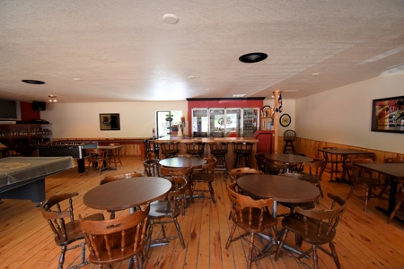 Prime Commercial Building Plus Residential Rental Units! - image 20