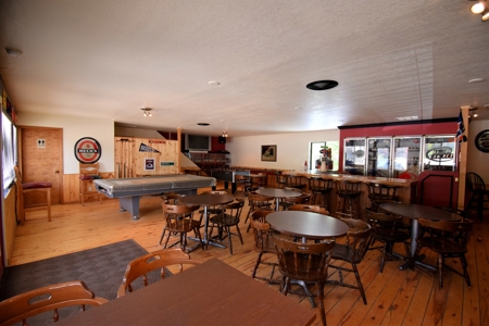 Prime Commercial Building Plus Residential Rental Units! - image 3