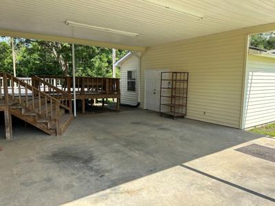 Very nice mobile home on 1 acre with carport and storage - image 27