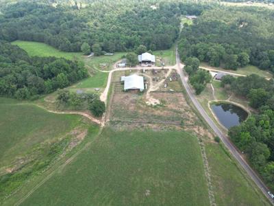 18 Acres with a Home, Barns and Cattle Facilities SW MS - image 3