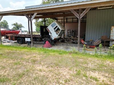 18 Acres with a Home, Barns and Cattle Facilities SW MS - image 12