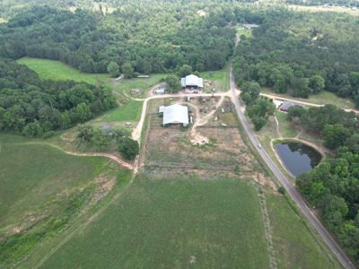 18 Acres with a Home, Barns and Cattle Facilities SW MS - image 4