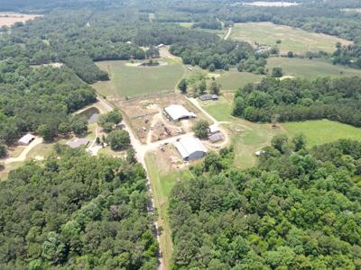 18 Acres with a Home, Barns and Cattle Facilities SW MS - image 1