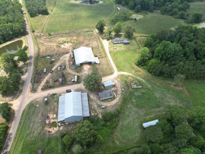 18 Acres with a Home, Barns and Cattle Facilities SW MS - image 2