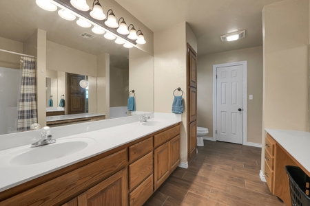 Home For Sale In Sayre, Oklahoma - image 25