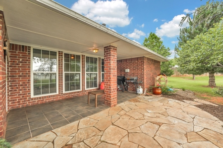 Home For Sale In Sayre, Oklahoma - image 34
