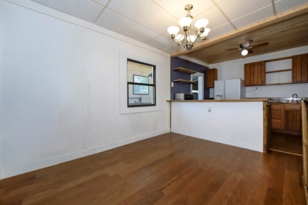 Remodeled bungalow in Downtown Victor Colorado - image 5