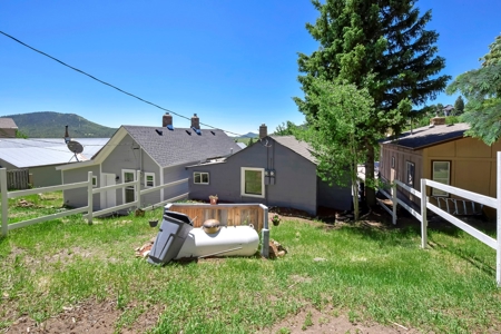Remodeled bungalow in Downtown Victor Colorado - image 23