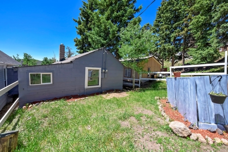 Remodeled bungalow in Downtown Victor Colorado - image 21