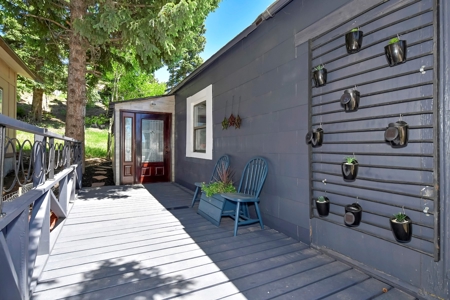 Remodeled bungalow in Downtown Victor Colorado - image 24