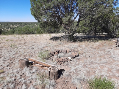 Gorgeous 36 acre Norther AZ off grid property with septic !! - image 17