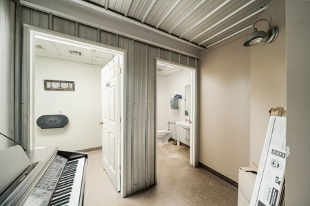 Commercial Property For Sale in Kansas, Oklahoma - image 21