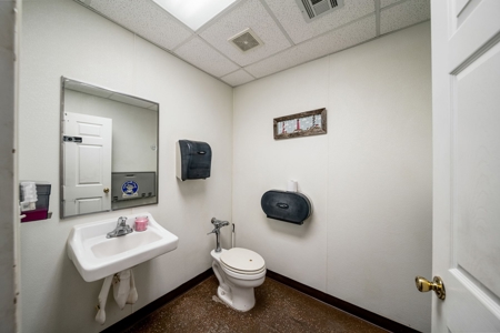 Commercial Property For Sale in Kansas, Oklahoma - image 22
