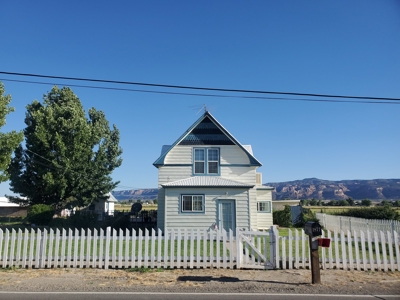 Colorado Farm House and Hay Farm close to outdoor recreation - image 22