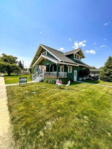 Historic 4 Bed 2.5 Bath Home On City Corner Lot In Malta Mt - image 6