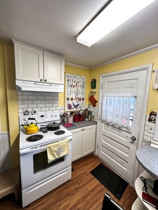 Historic 4 Bed 2.5 Bath Home On City Corner Lot In Malta Mt - image 27