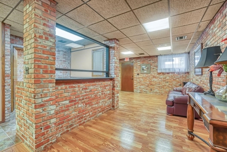 Commercial Building For Sale In Clinton, Ok. - image 4