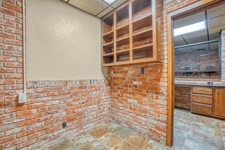 Commercial Building For Sale In Clinton, Ok. - image 8