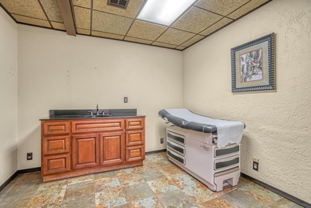 Commercial Building For Sale In Clinton, Ok. - image 24