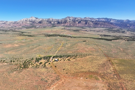 Dry Cabin with Incredible Views For Sale in Colorado - image 21
