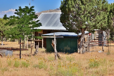 Dry Cabin with Incredible Views For Sale in Colorado - image 7