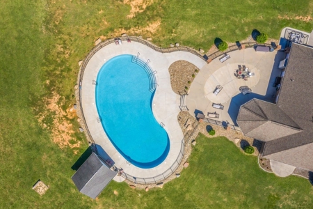 Luxury Home For Sale in Mooresburg, Tennessee - image 31