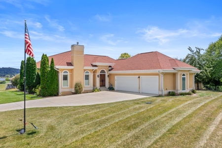 Luxury Home For Sale in Mooresburg, Tennessee - image 1