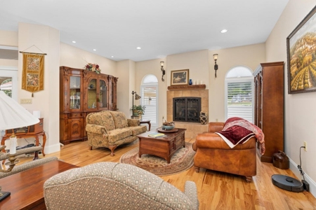 Luxury Home For Sale in Mooresburg, Tennessee - image 3