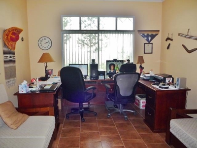 1.47 Hectares Prime land in Altos del Maria with 2 houses - image 7