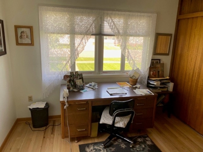 Charming 3-bed, 2-bath home in Conrad, MT - image 24