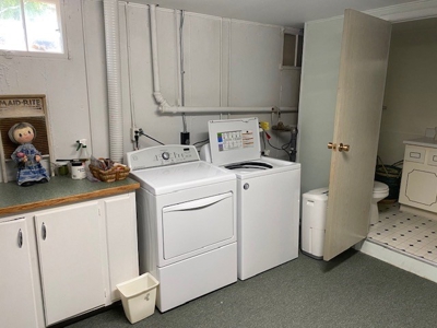 Charming 3-bed, 2-bath home in Conrad, MT - image 27