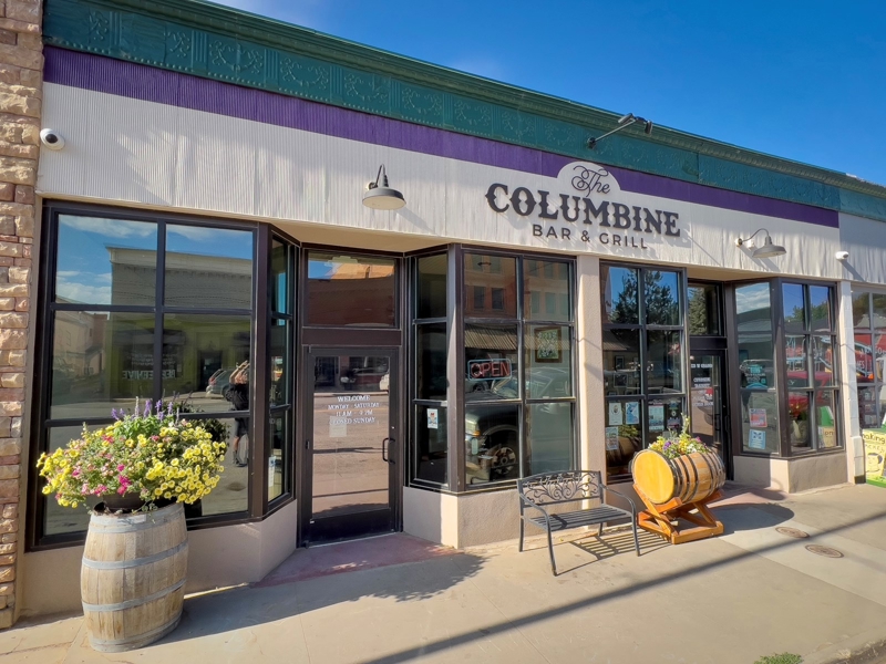 Front of commercial building in Mancos CO