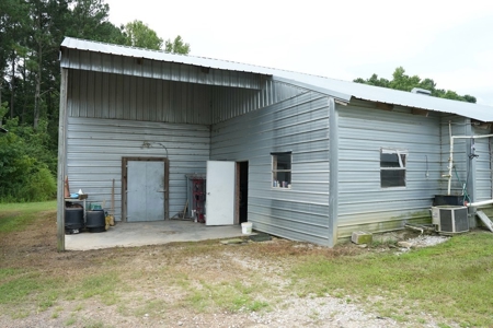 Poultry Breeder Turnkey Farm w/ 40 Acres - image 31