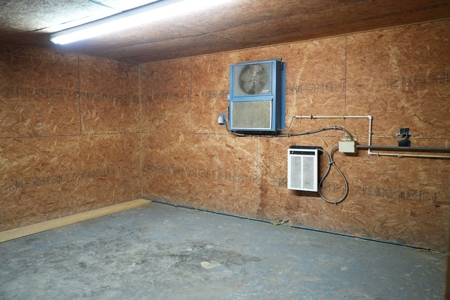 Poultry Breeder Turnkey Farm w/ 40 Acres - image 25