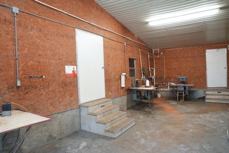 Poultry Breeder Turnkey Farm w/ 40 Acres - image 35