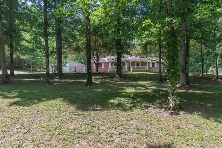 Country Home for Sale in Lewis County, Tennessee - image 8