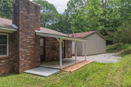 Country Home for Sale in Lewis County, Tennessee - image 32