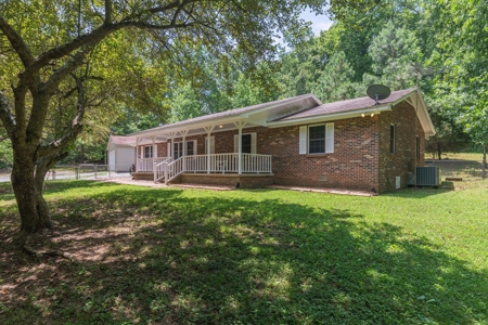 Country Home for Sale in Lewis County, Tennessee - image 5