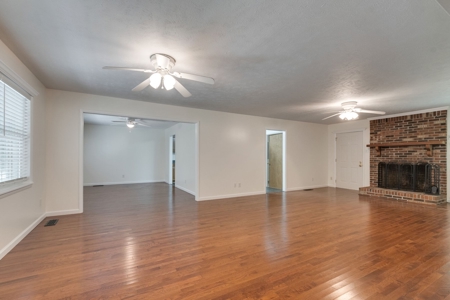 Country Home for Sale in Lewis County, Tennessee - image 10