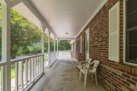Country Home for Sale in Lewis County, Tennessee - image 4