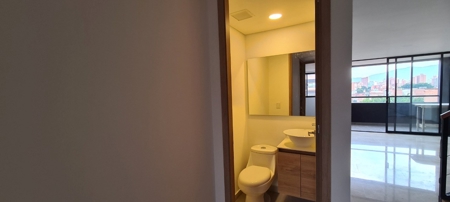 Penthouse with Open Concept in Laureles - image 9
