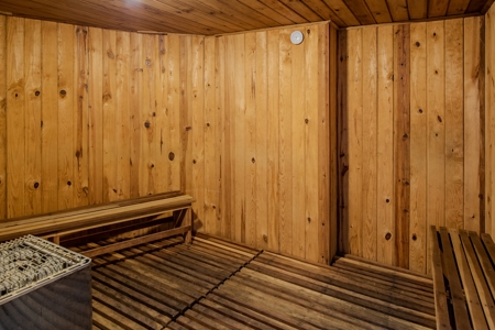Beachfront 1-Bed-1Bath apartment in Solarium *Under Contract - image 37