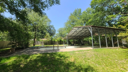 "Beaumont TX Auction: Waterfront Home with Airbnb Potential" - image 25
