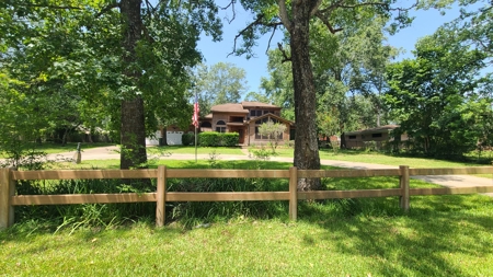 "Beaumont TX Auction: Waterfront Home with Airbnb Potential" - image 3