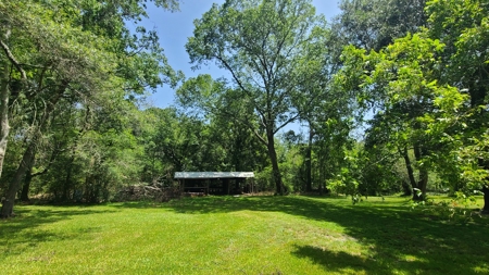 "Beaumont TX Auction: Waterfront Home with Airbnb Potential" - image 12