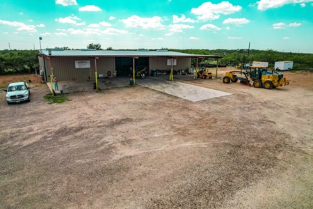 Oilfield Truck Yard/Office/Shop - image 6